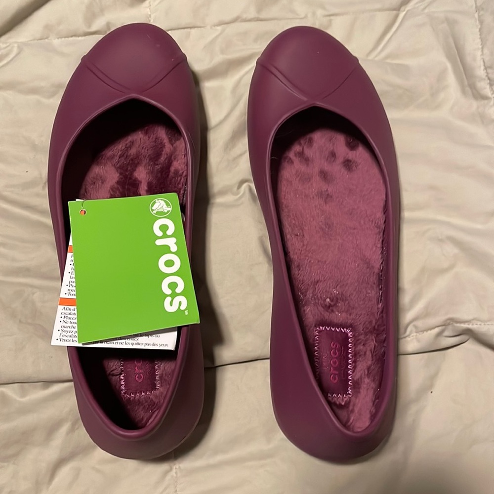 NWT Crocs Olivia II Plum (Purple) Size 9 Lined